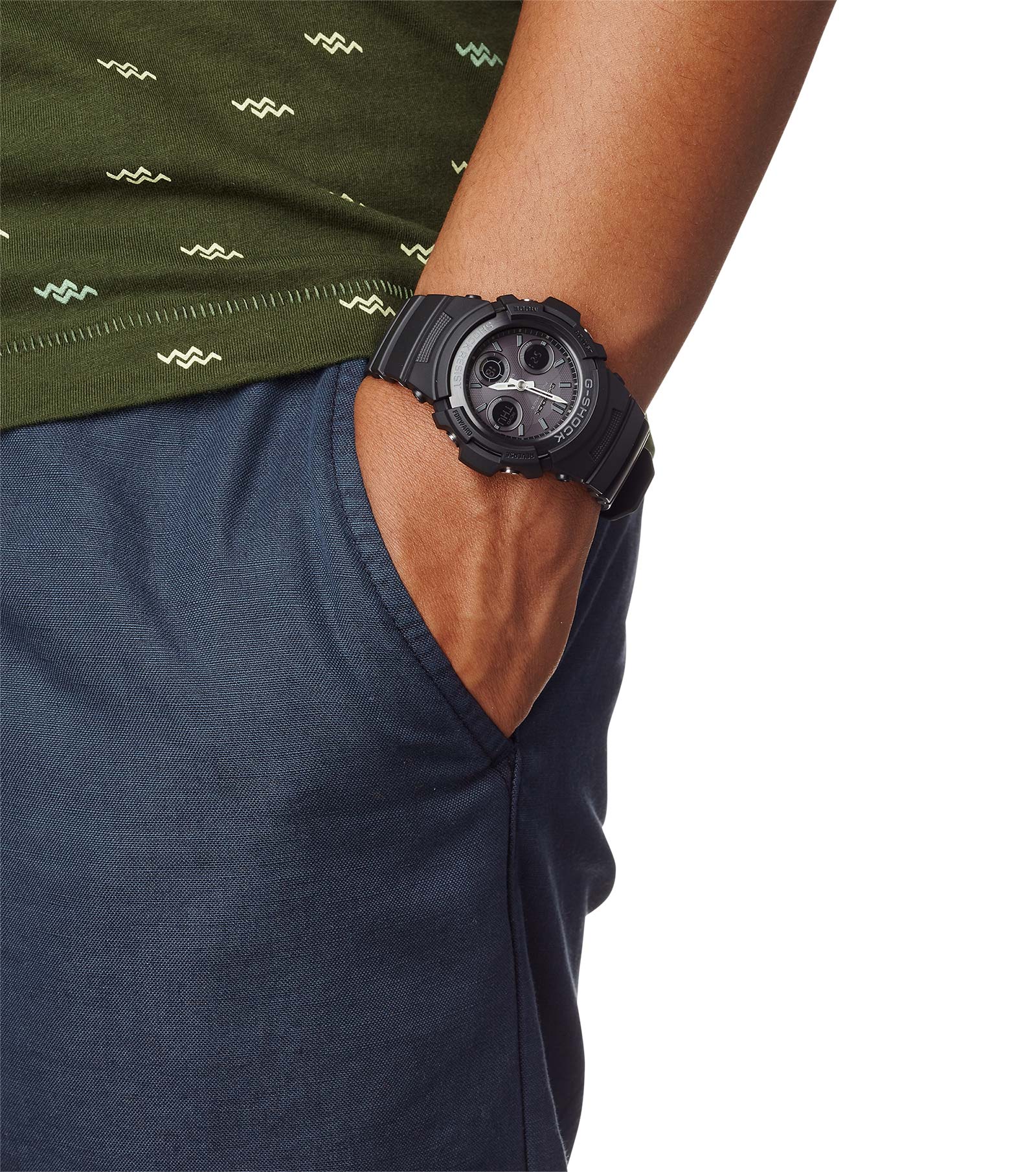 Casio G-Shock Armbanduhr AWG-M100B-1AER